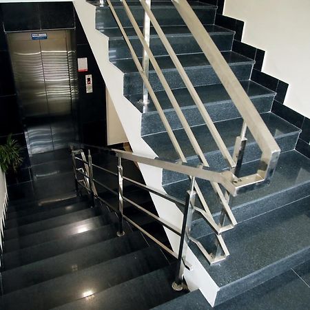 Hotel Apollo Court Chennai Exterior foto